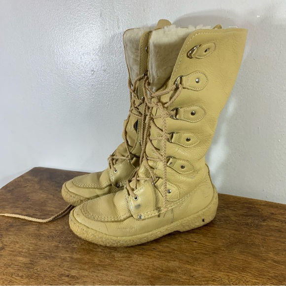 Shoes - Moccasins mukluks Winter leather waterproof boots like new